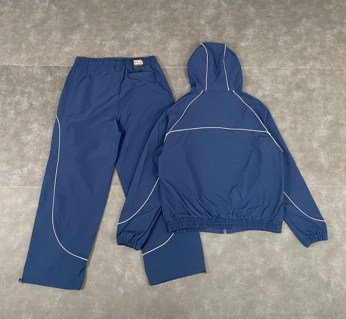 Nylon Set w/Piping